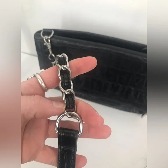 Vegan Leather Convertible Crossbody Fold Over Handbag - Picture 4 of 13